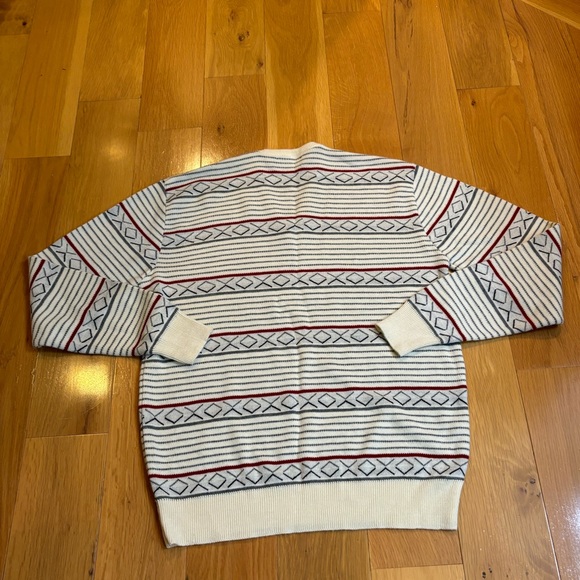 Vintage Robert Bruce XL V-Neck Sweater.  100% Acrylic, Cream/Gray/Red Striped.** - Picture 3 of 7